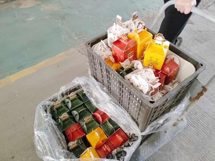 疫情無情人有情，圣誕小果顯真心---求精新材料集團傾情派發(fā)圣誕福利